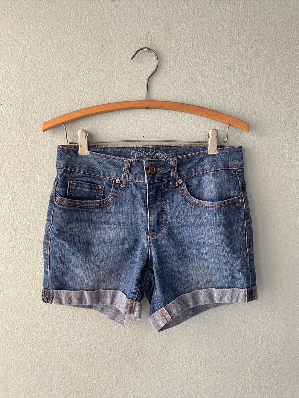 5/$15♦️ Faded Glory | Medium Dark Wash Cuffed Stretchy Jean Shorts